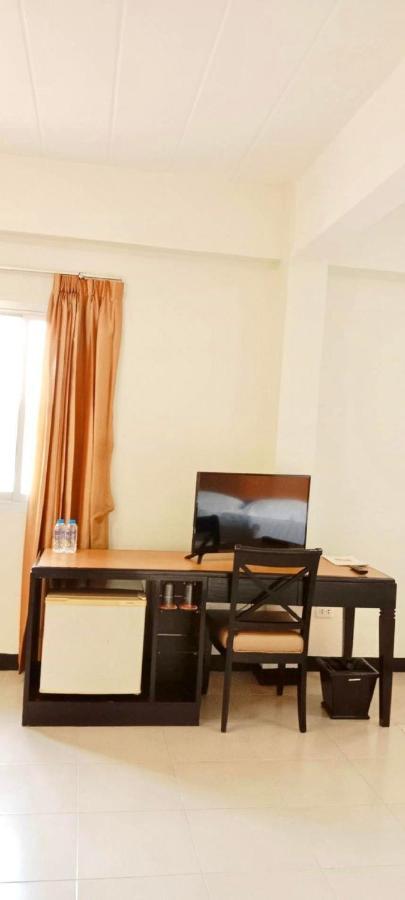 Tinidee Hotel Ранонг Екстериор снимка