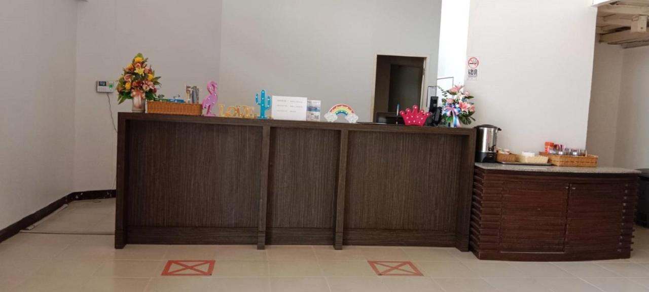 Tinidee Hotel Ранонг Екстериор снимка