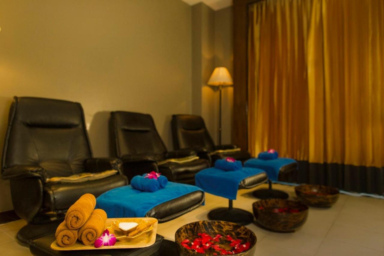 Tinidee Hotel Ранонг Екстериор снимка