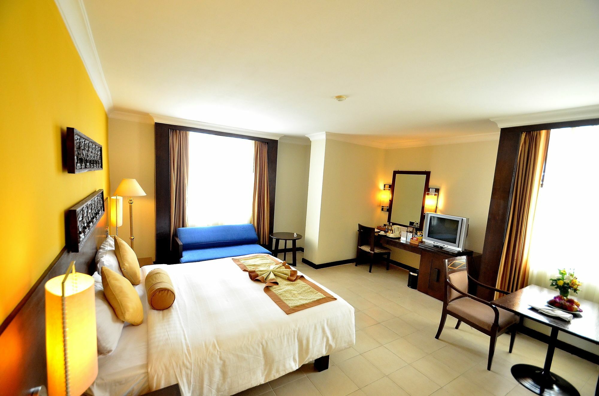 Tinidee Hotel Ранонг Екстериор снимка